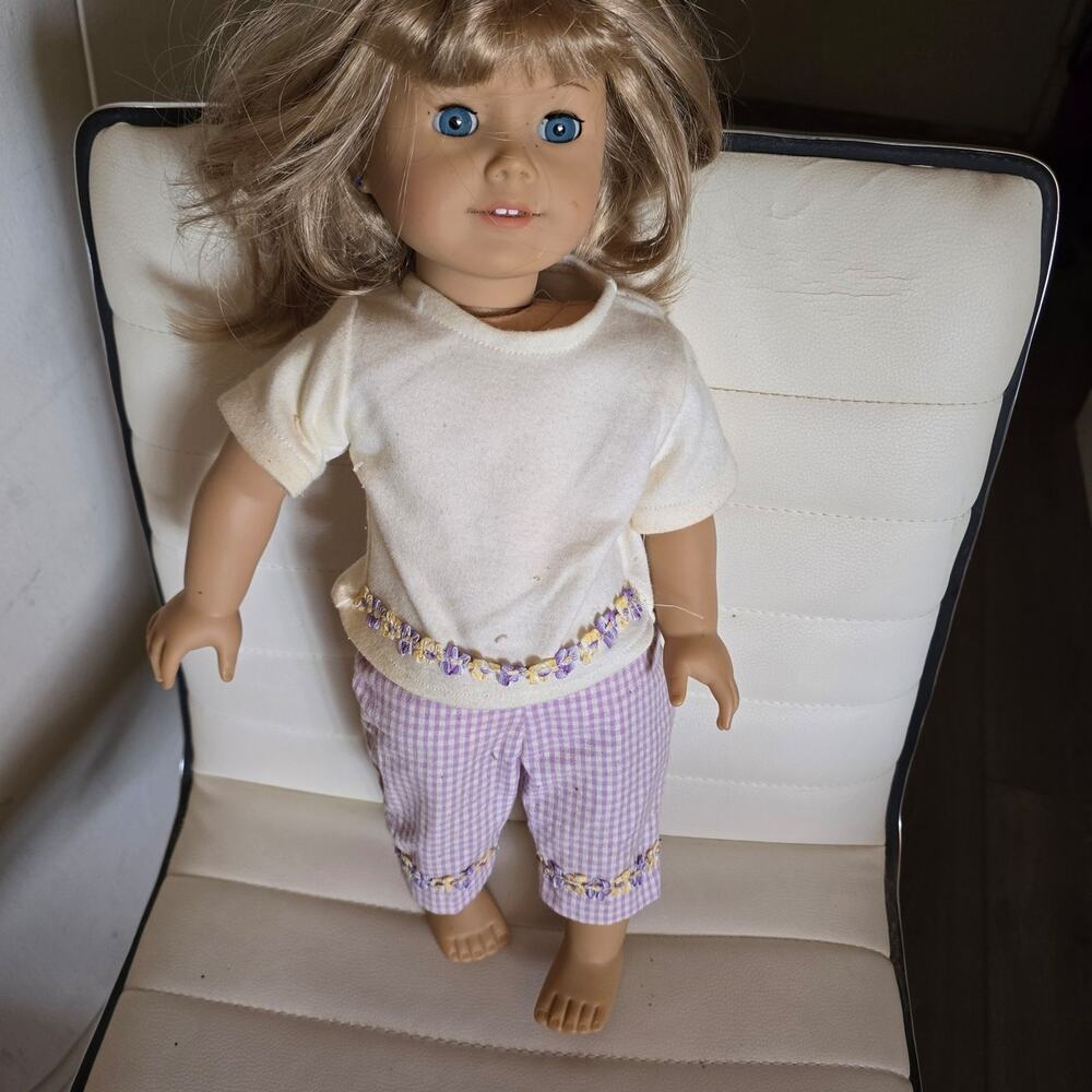 American Girl Truly Me #3 Doll Blonde Bangs Brown Eyes Retired Outfit